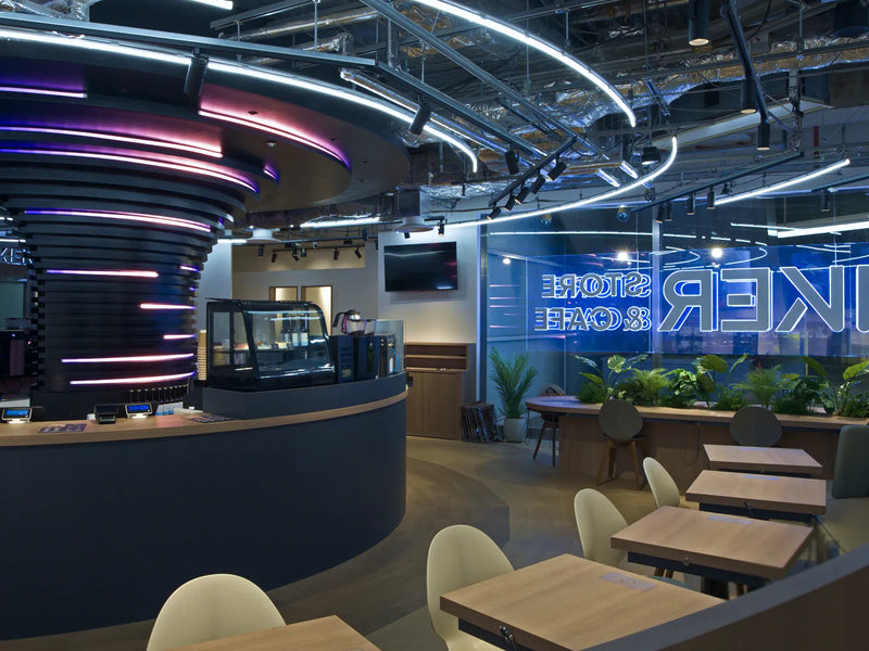 Anker Store & Cafe 汐留